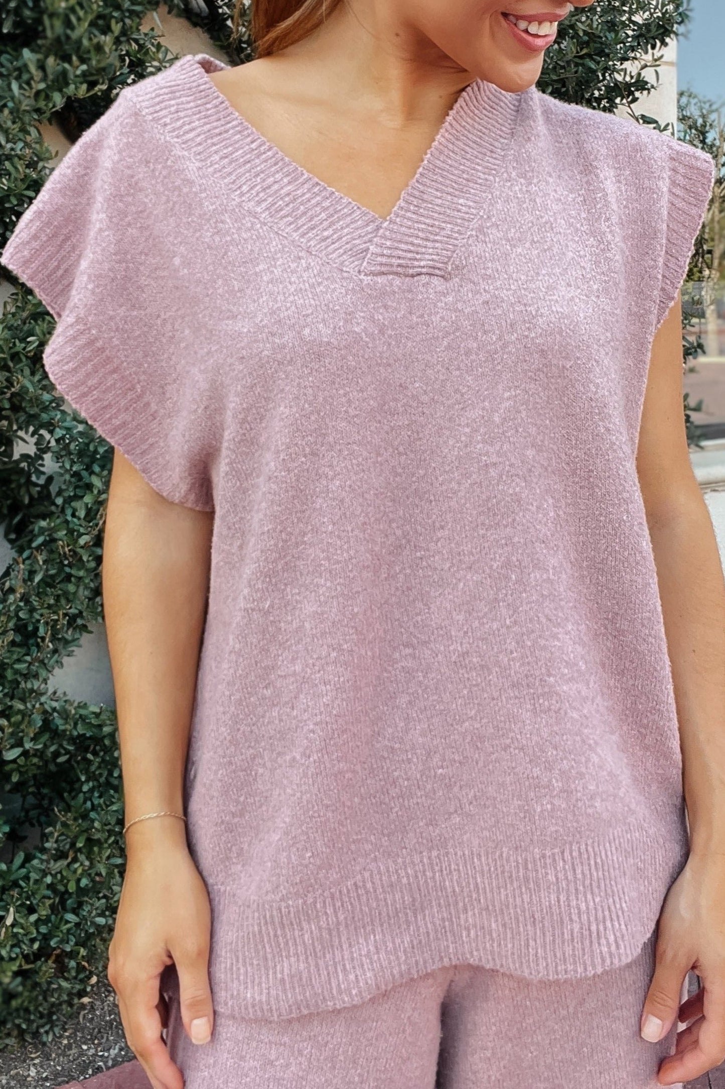Lillian Mauve V-Neck Sleeveless Oversized Sweater Vest
