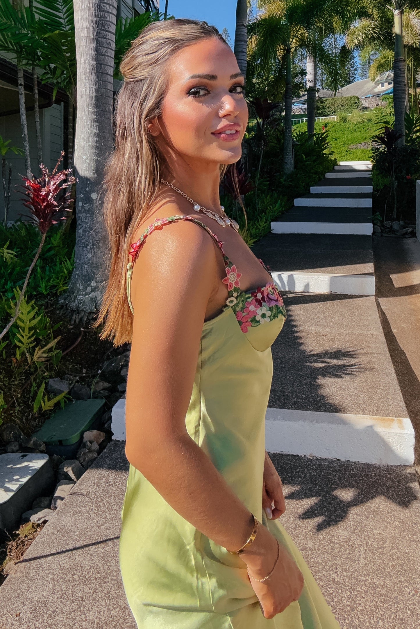 A Hui Hou Green Satin Floral Stitch Detail Maxi Dress
