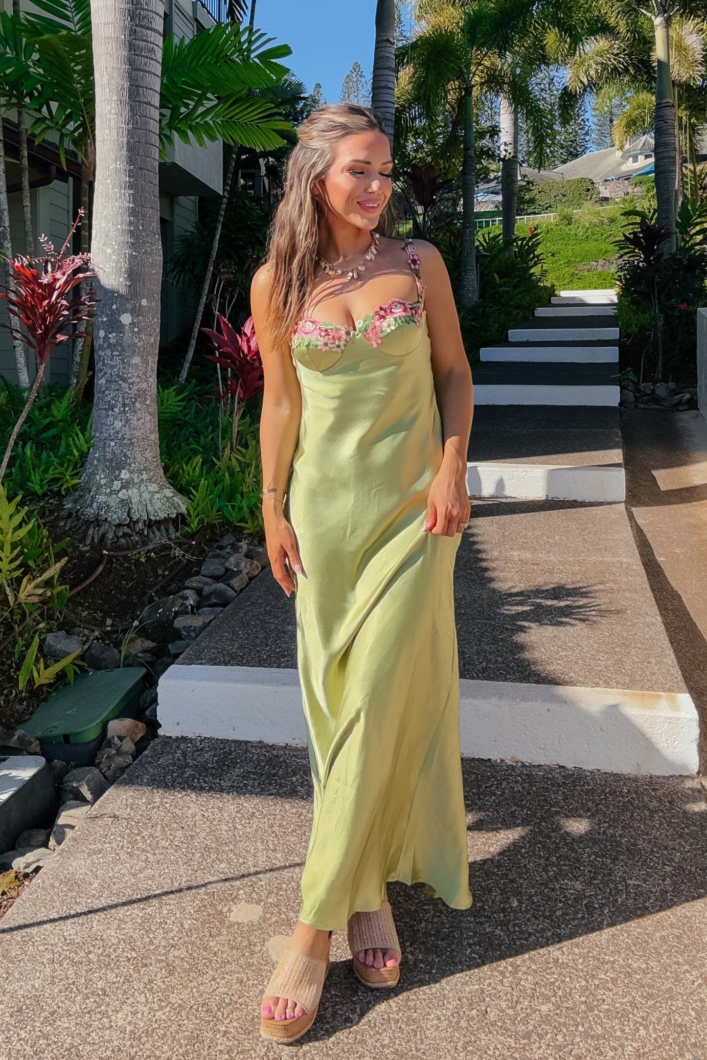 A Hui Hou Green Satin Floral Stitch Detail Maxi Dress