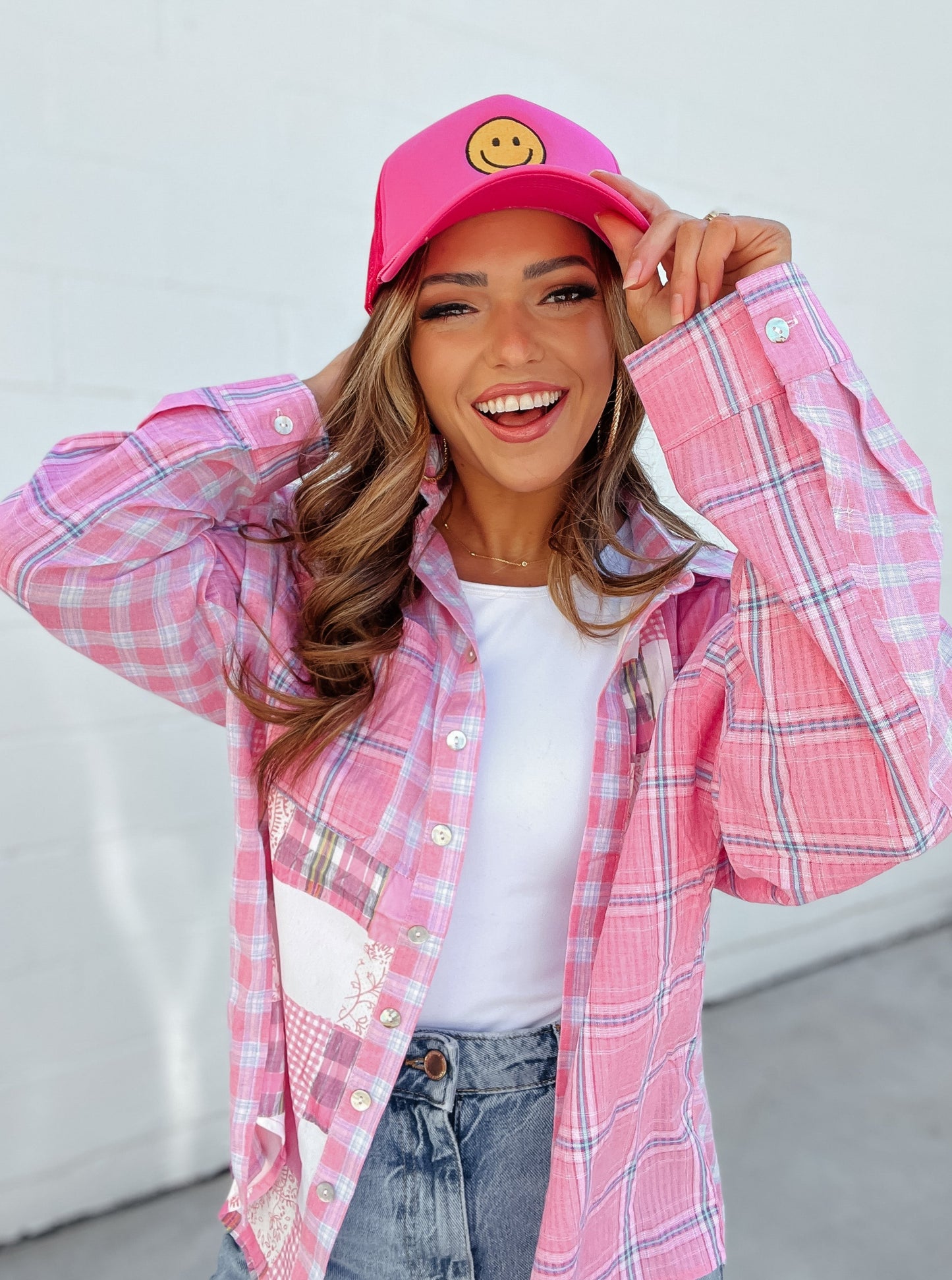 Smiley Trucker Hat | Fuschia