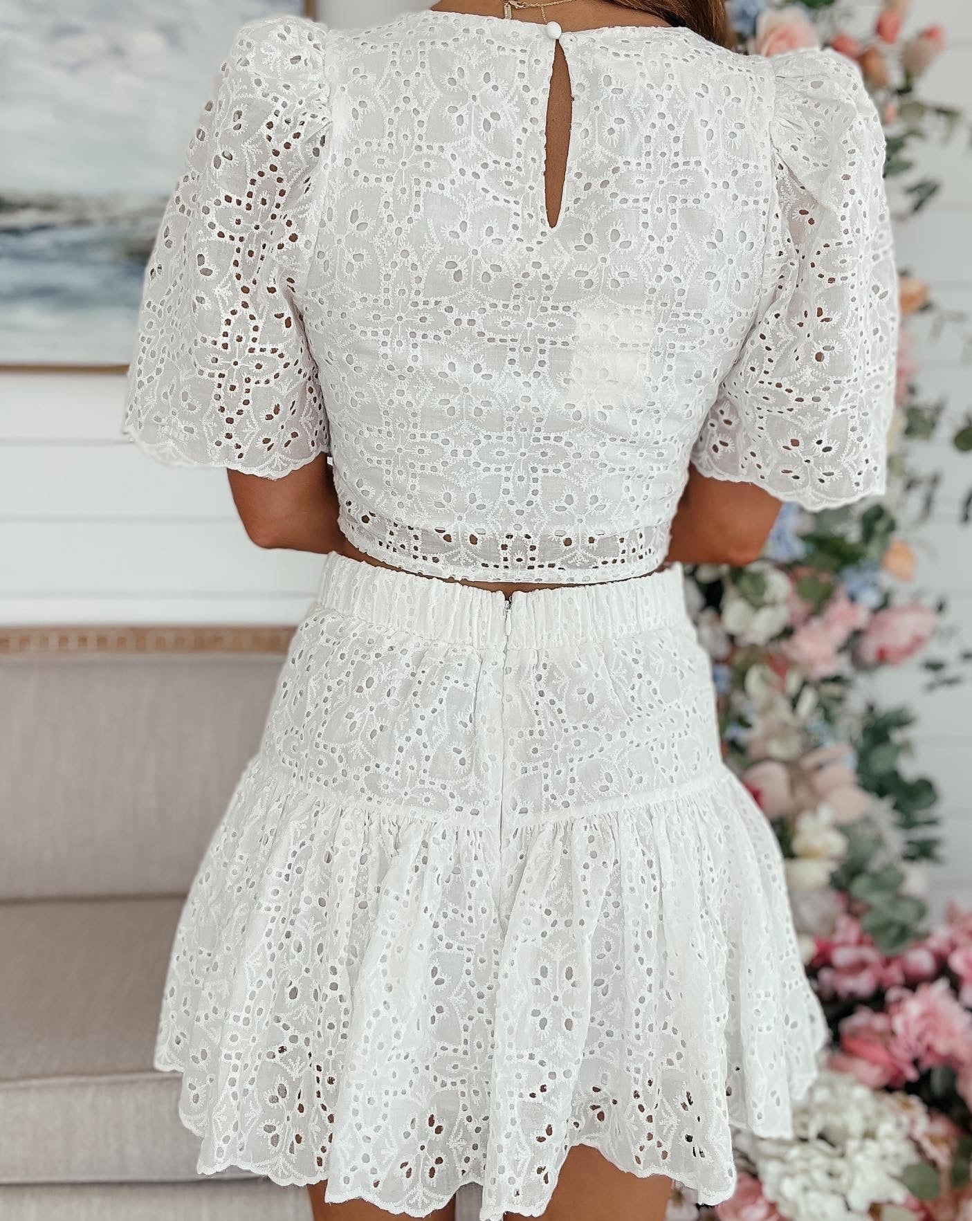 Raeylnn Eyelet Lace Puff Sleeve Crop Top and Skirt Set – Thomas and Rye