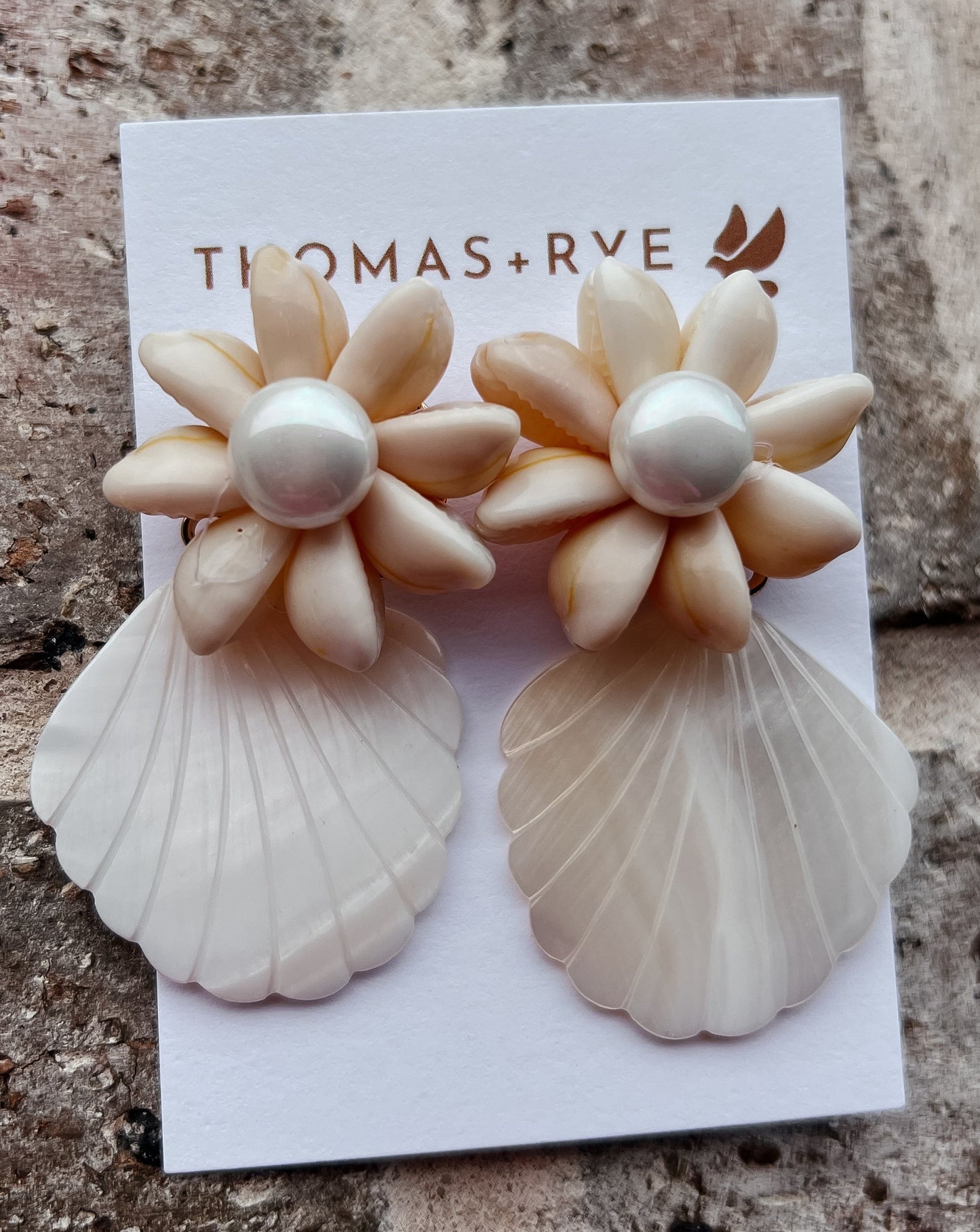 Seashell and Pearl Dangle Earring