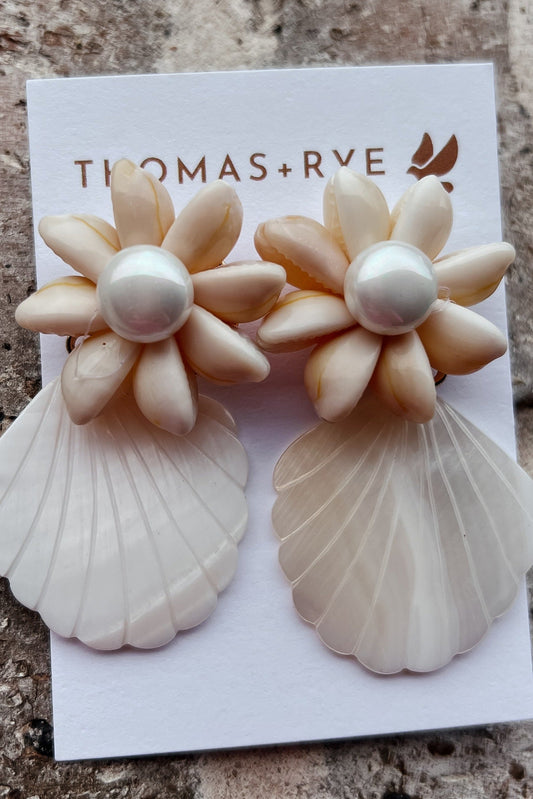 Seashell and Pearl Dangle Earring